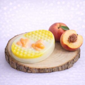 סבון מחלב עזים עם ריח של אפרסק