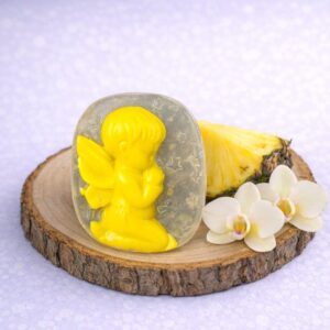 סבון גליצרין עם ריח של אננס וסחלב