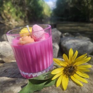 נר עם ריח של פרח "צבעוני "