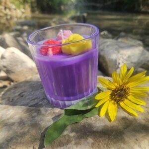 נר ריחני עם ריח של לבנדר וניל