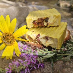 סבון מחימר צהוב ושמן מלפפון