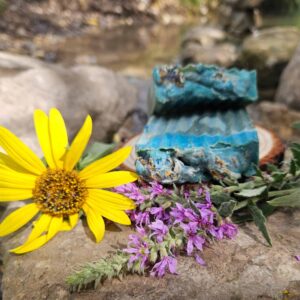 סבון מחימר תכלת ריח של פרחים