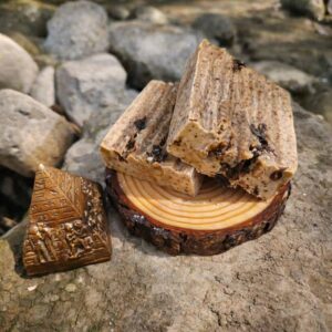 סבון עם קינמון ופילינג זרעי ענבים