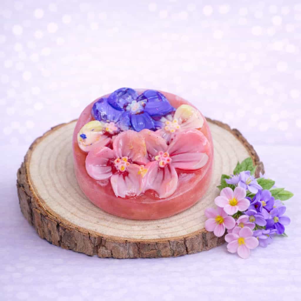 סבון חלב עזים עם ריח של פרח "צבעוני "