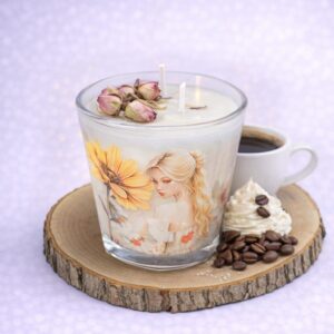 נר עם ריח של קפה עם קצפת