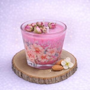 נר עם ריח של שקדים