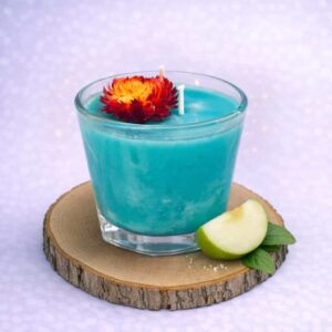 נר עם ריח של תפוח ירוק